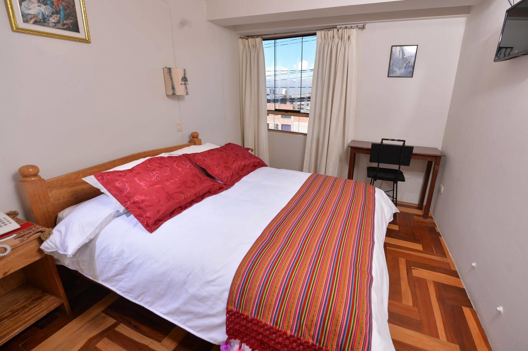 Hostal Atlantis Cuzco Buitenkant foto